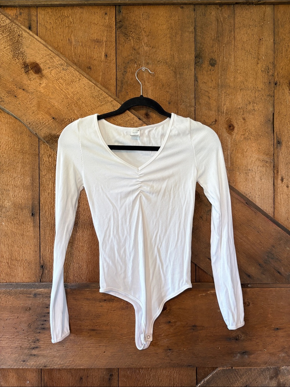 sofia by sofia vergara White‎ Long-Sleeve V-Neck Bodysuit